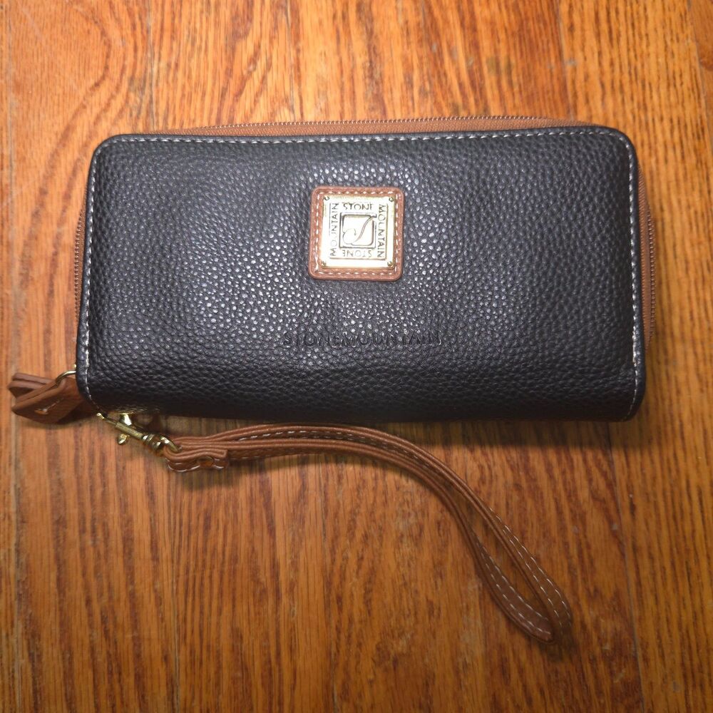 Stone Mountain Black Pebbled Leather Double Zip Wristlet Wallet Brown Trim